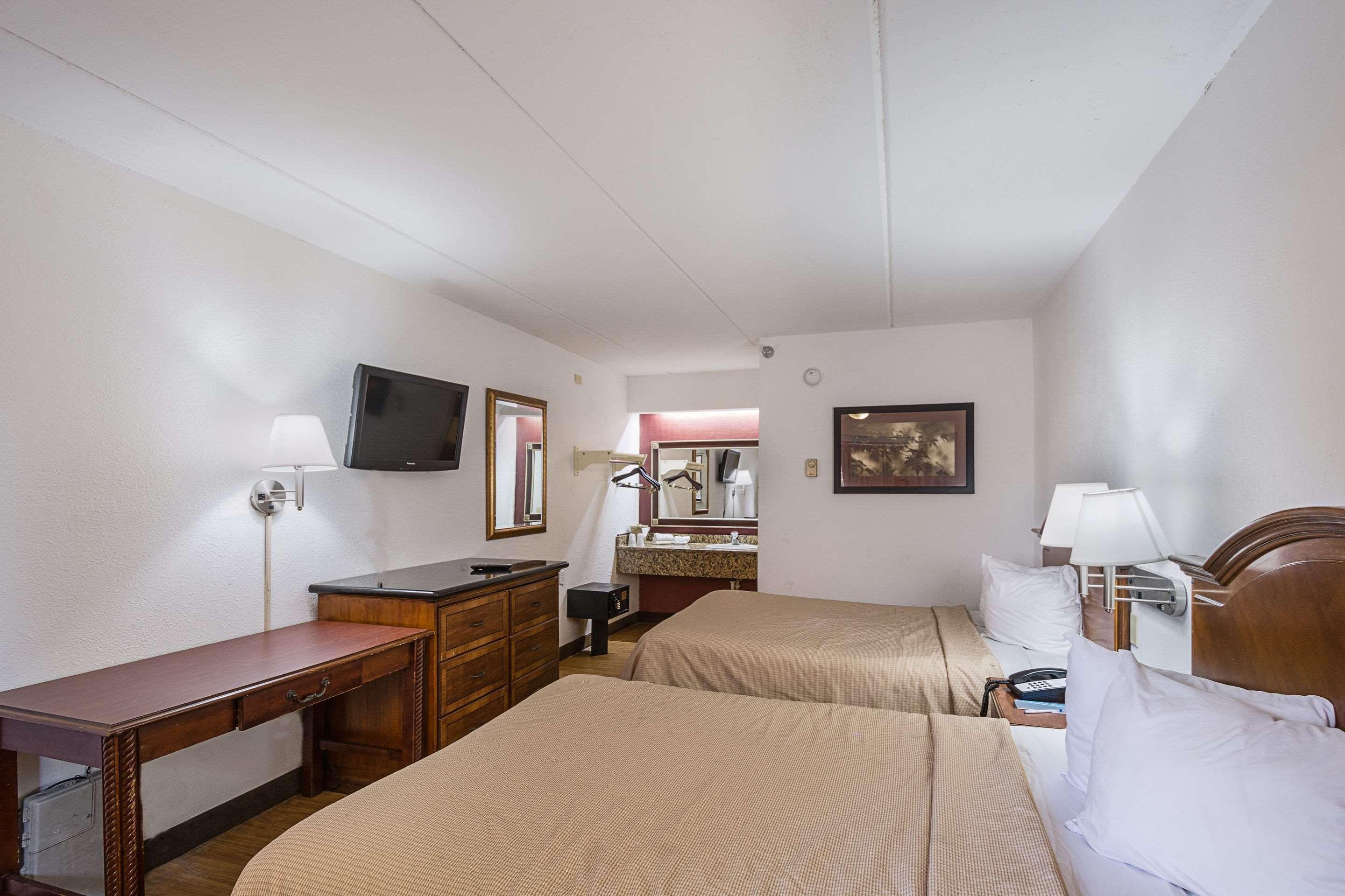 Bay Inn On Busch Tampa Eksteriør bilde
